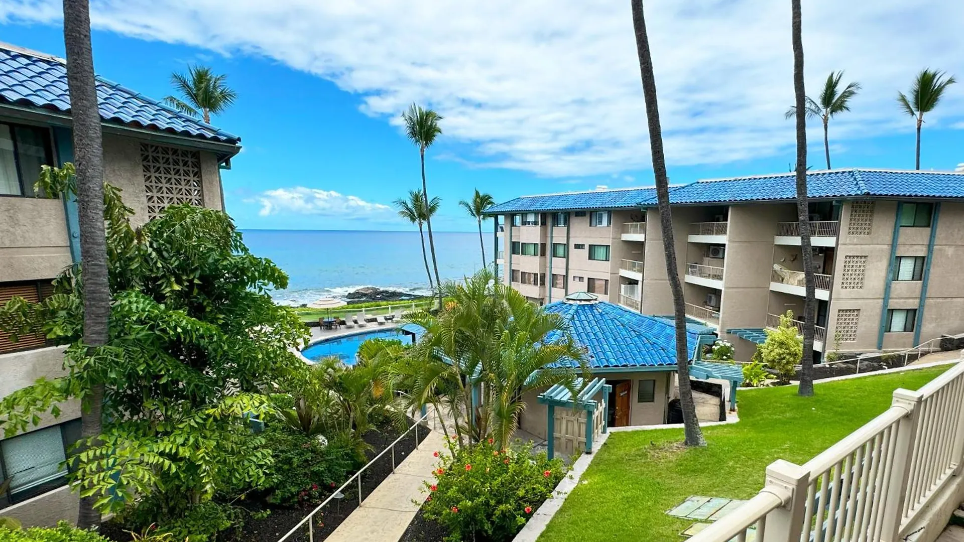 Exceptional Kona Reef Condo - Full Ac - Oceanfront - Walking Distance To Restaurants & Shops 凯路亚-科纳